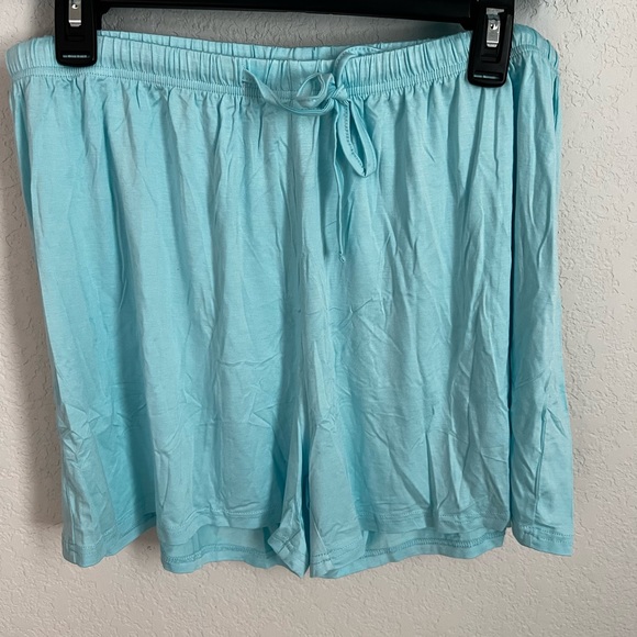 ***NWT*** TikTik Pajama Set - Picture 3 of 8